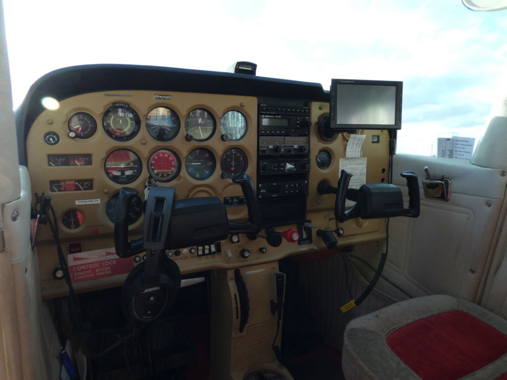 Cessna 172 - Cockpit